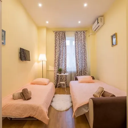 Modern 2 Bedroom Next To Vitosha Str.