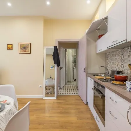 Modern 2 Bedroom Next To Vitosha Str. * Sofie