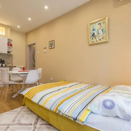 Modern 2 Bedroom Next To Vitosha Str. Apartmán Sofie