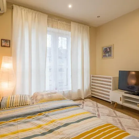 Modern 2 Bedroom Next To Vitosha Str. Apartmán