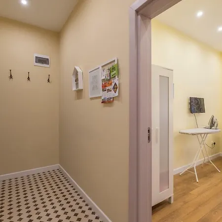 Modern 2 Bedroom Next To Vitosha Str. 아파트