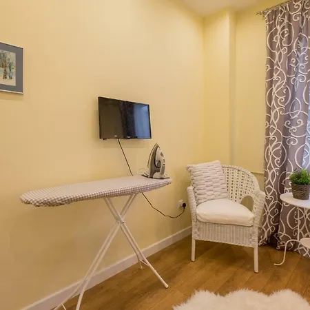 Modern 2 Bedroom Next To Vitosha Str. * Sofie